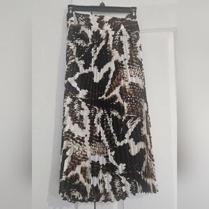 Worthington Black and Brown Patterned Pleated Skirt